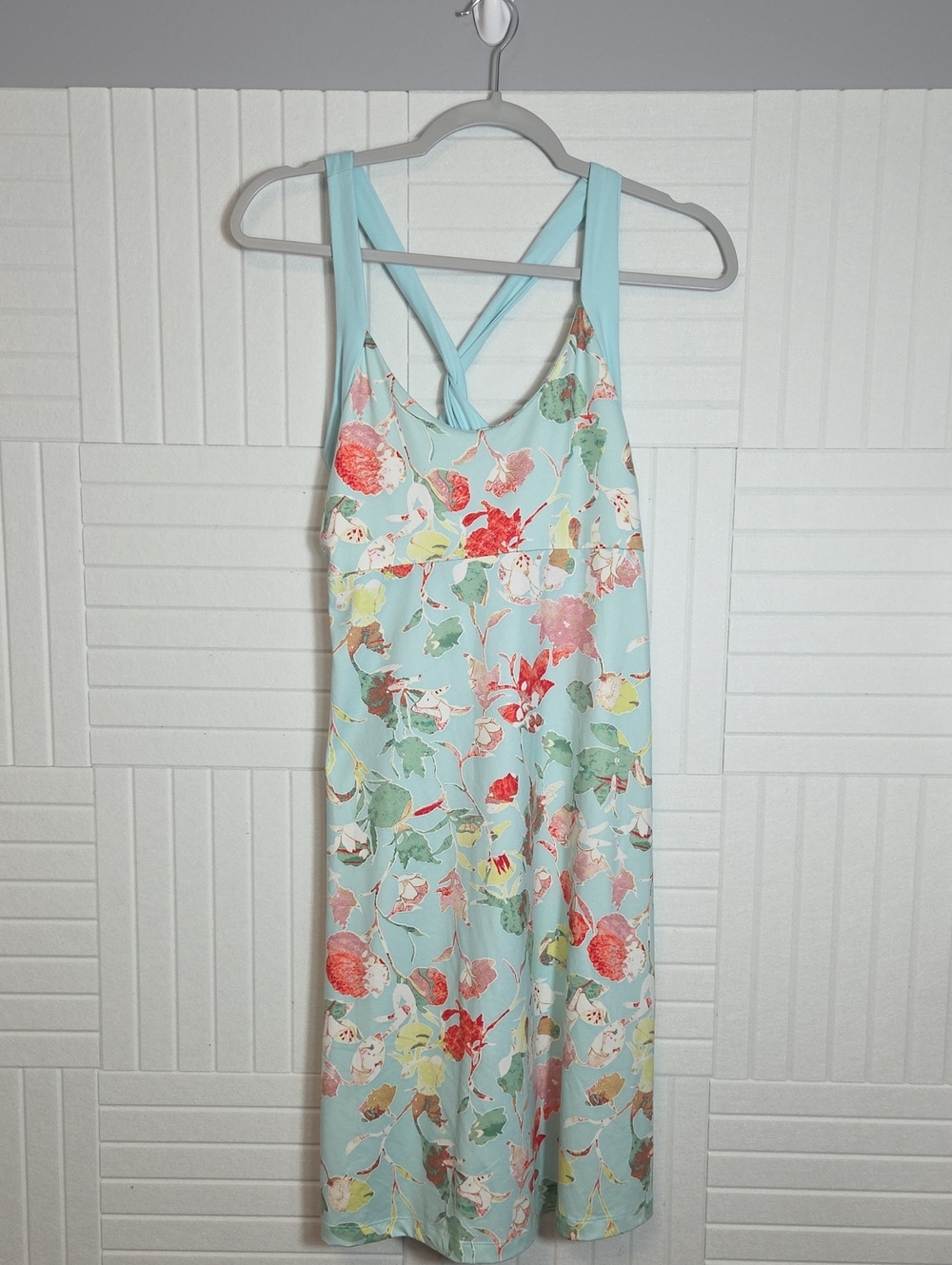 Patagonia Floral Twist Back Built In Shelf Bra Dress Size M